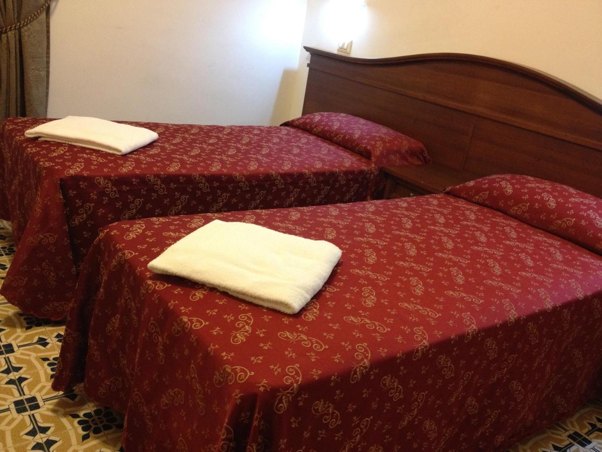 Guesthouse Alex II Rom Zimmer foto