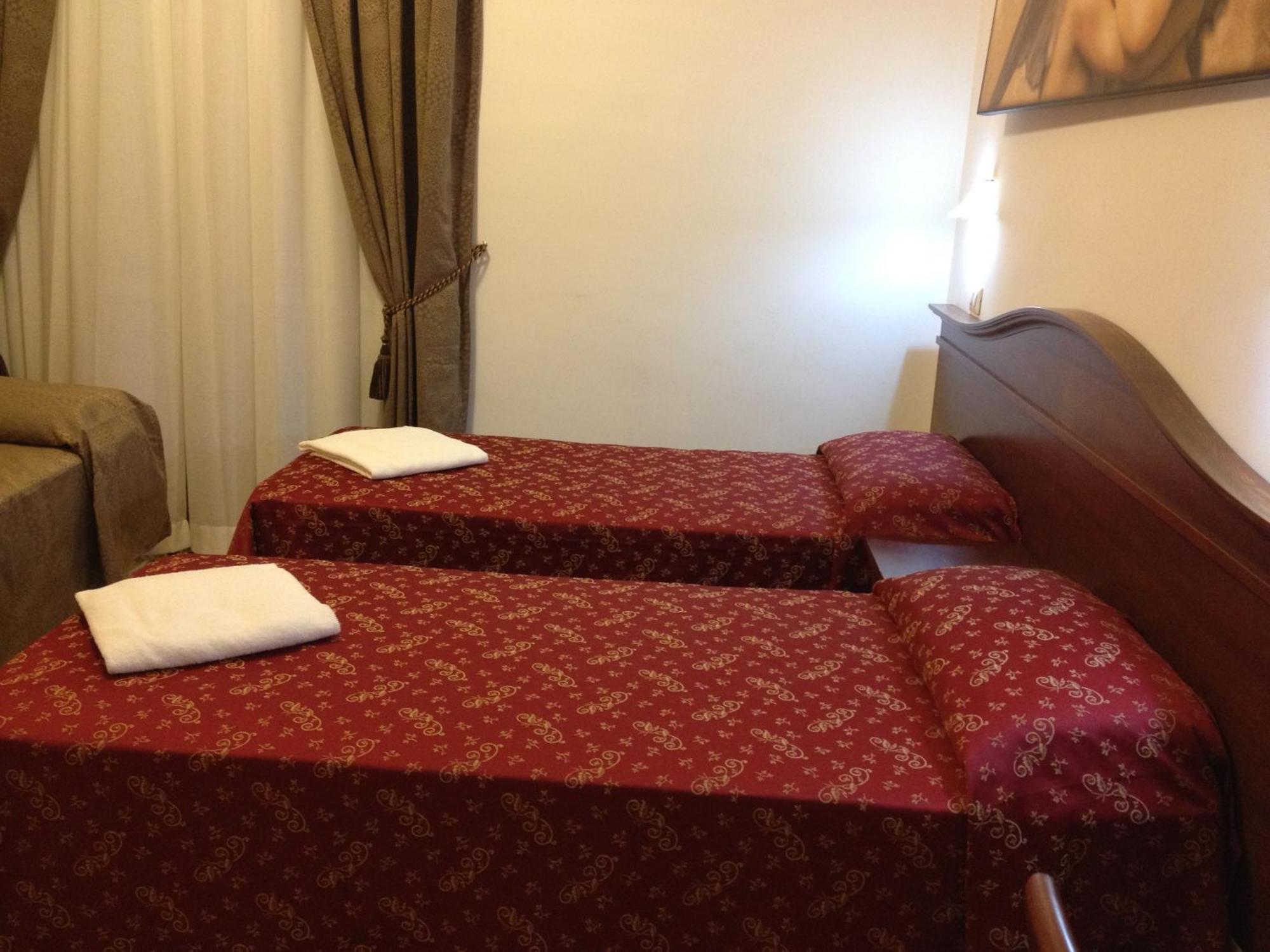 Guesthouse Alex II Rom Zimmer foto
